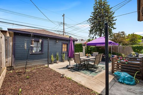 Tiny photo for 6141 N Maplewood Avenue, Chicago, IL 60659 (MLS # 12678479)