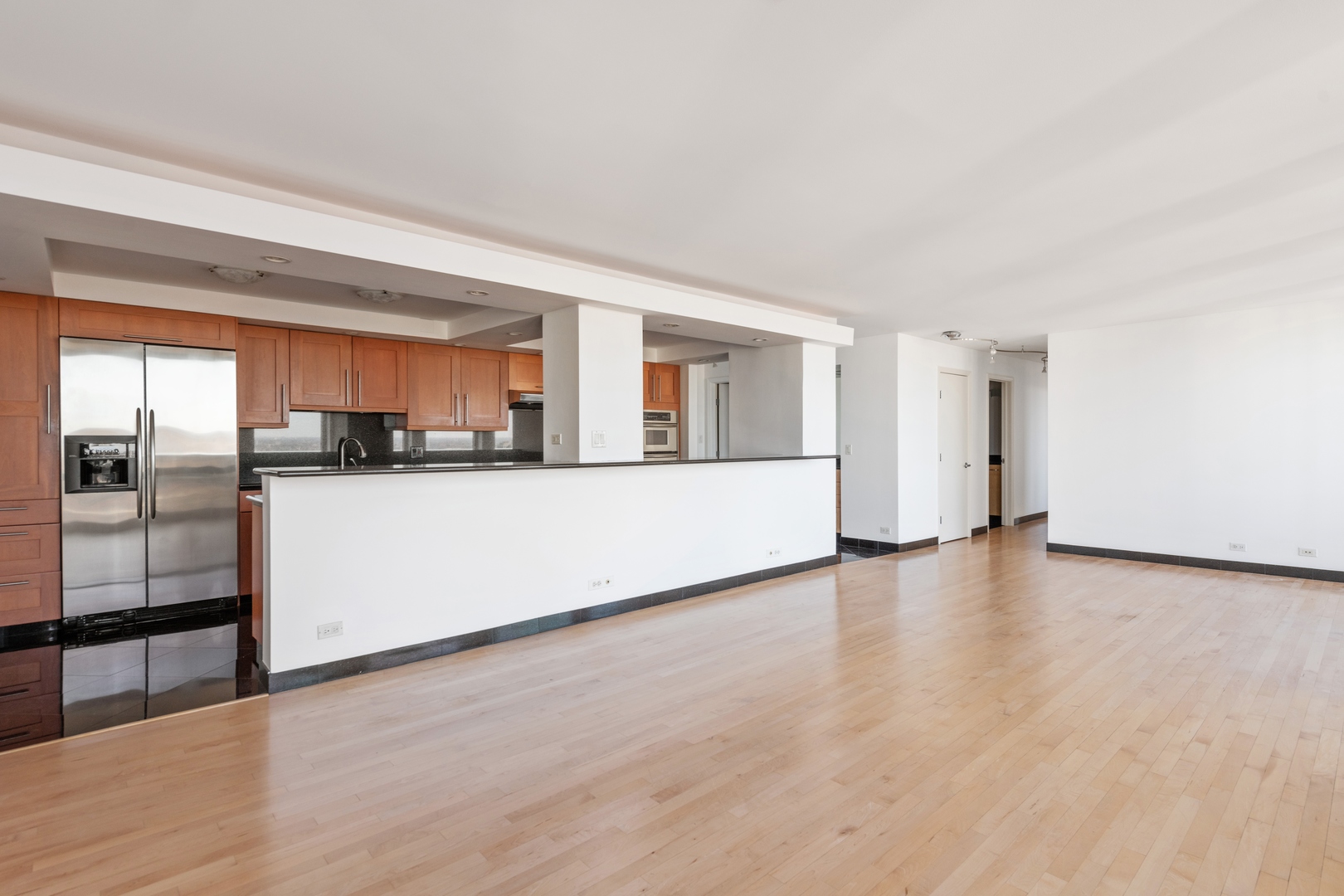 111 E CHESTNUT Street 47BD