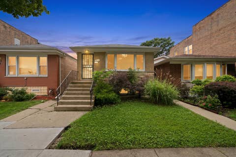 Photo of 8018 S Michigan Avenue, Chicago, IL 60619 (MLS # 12734434)