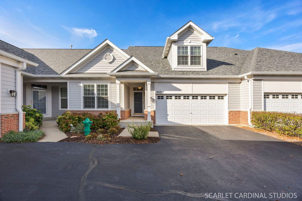 Photo for 869 Cambridge Drive, Batavia, IL 60510 (MLS # 12485920)