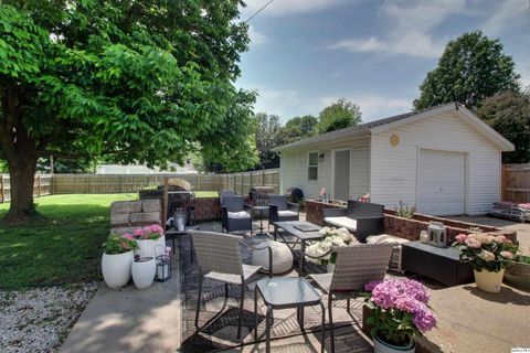 Tiny photo for 2814 Hampshire Street, Quincy, IL 62301 (MLS # 12651871)