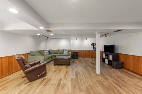 Tiny photo for 188 S Ellyn Avenue, Glen Ellyn, IL 60137 (MLS # 12641447)