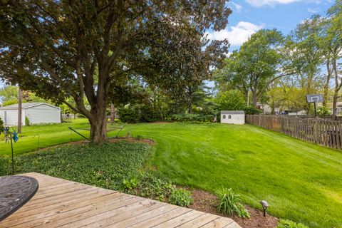 Tiny photo for 188 S Ellyn Avenue, Glen Ellyn, IL 60137 (MLS # 12641447)