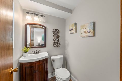 Tiny photo for 188 S Ellyn Avenue, Glen Ellyn, IL 60137 (MLS # 12641447)