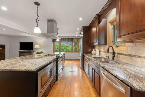Tiny photo for 188 S Ellyn Avenue, Glen Ellyn, IL 60137 (MLS # 12641447)