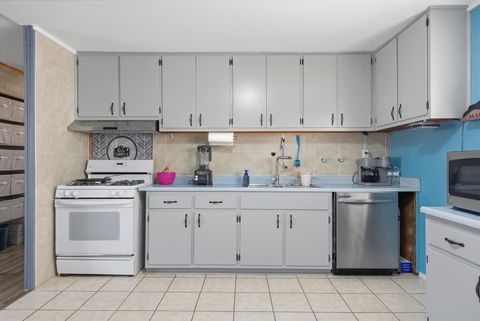 Tiny photo for 728 Farragut Avenue, Romeoville, IL 60446 (MLS # 12568783)