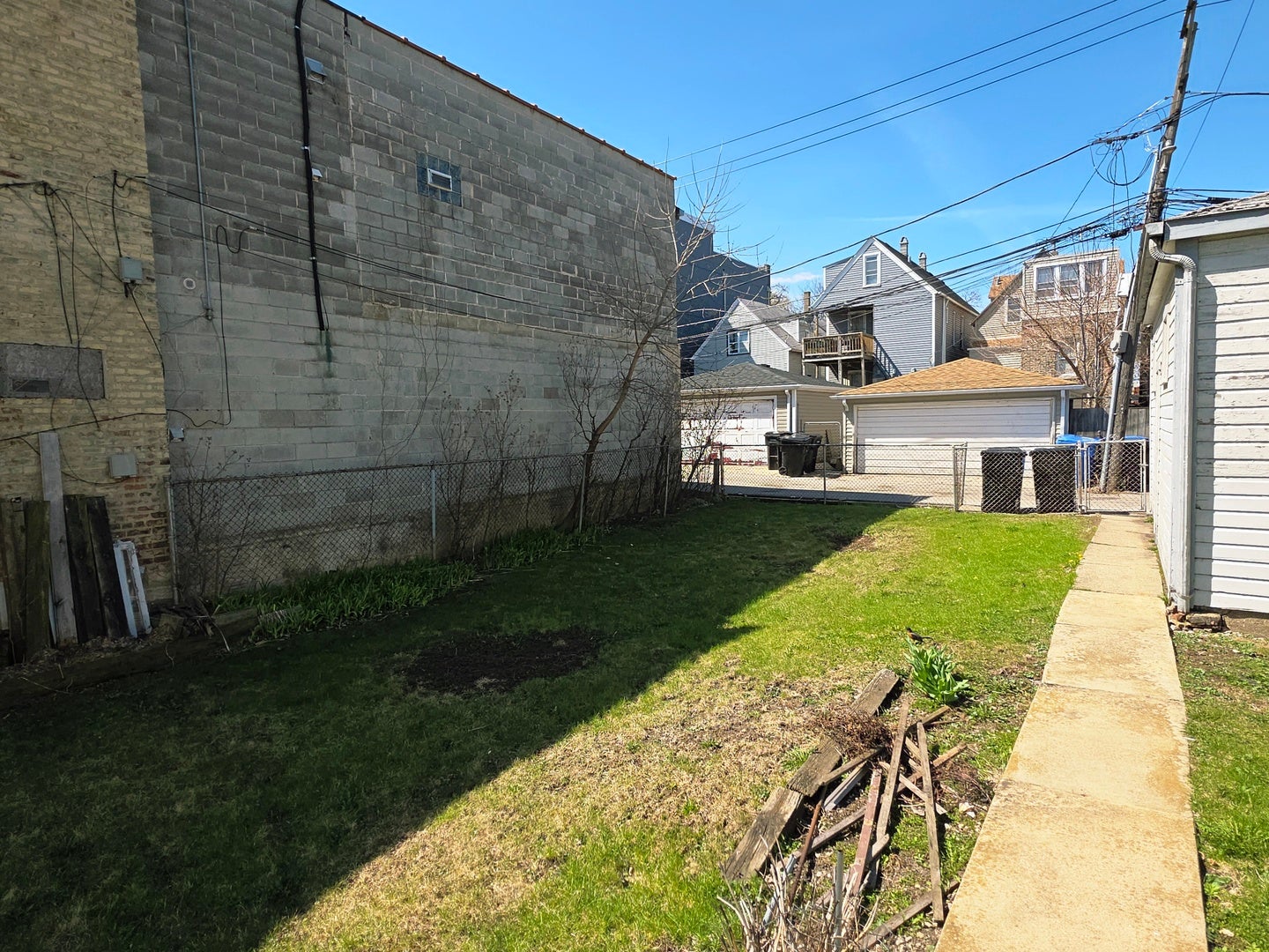 2712 N Western Avenue