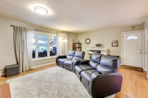 Tiny photo for 3206 Sunnyside Avenue, Brookfield, IL 60513 (MLS # 12525375)