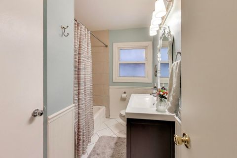 Tiny photo for 3206 Sunnyside Avenue, Brookfield, IL 60513 (MLS # 12525375)