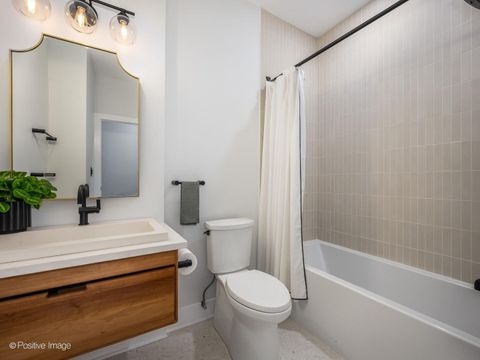 Tiny photo for 4648 N Winthrop Avenue #2A, Chicago, IL 60640 (MLS # 12589862)