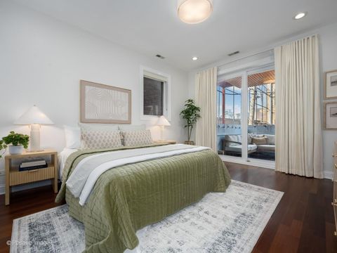 Tiny photo for 4648 N Winthrop Avenue #2A, Chicago, IL 60640 (MLS # 12589862)