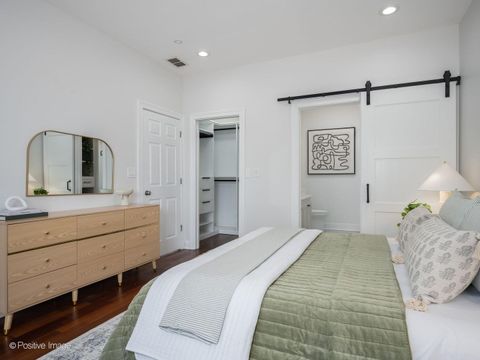 Tiny photo for 4648 N Winthrop Avenue #2A, Chicago, IL 60640 (MLS # 12589862)