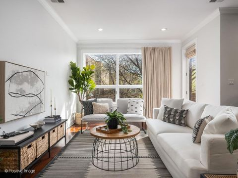 Tiny photo for 4648 N Winthrop Avenue #2A, Chicago, IL 60640 (MLS # 12589862)