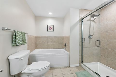 Tiny photo for 4848 N SHERIDAN Road #605, Chicago, IL 60640 (MLS # 12582122)