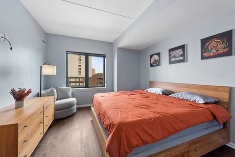 Tiny photo for 4848 N SHERIDAN Road #605, Chicago, IL 60640 (MLS # 12582122)
