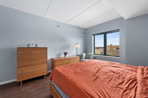 Tiny photo for 4848 N SHERIDAN Road #605, Chicago, IL 60640 (MLS # 12582122)