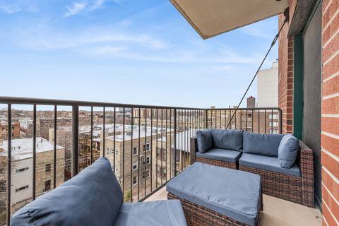 Tiny photo for 4848 N SHERIDAN Road #605, Chicago, IL 60640 (MLS # 12582122)