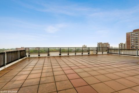 Tiny photo for 4848 N SHERIDAN Road #605, Chicago, IL 60640 (MLS # 12582122)