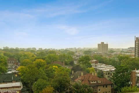 Tiny photo for 4848 N SHERIDAN Road #605, Chicago, IL 60640 (MLS # 12582122)