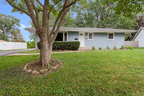 Photo of 903 W 10th Street, Belvidere, IL 61008 (MLS # 12758315)