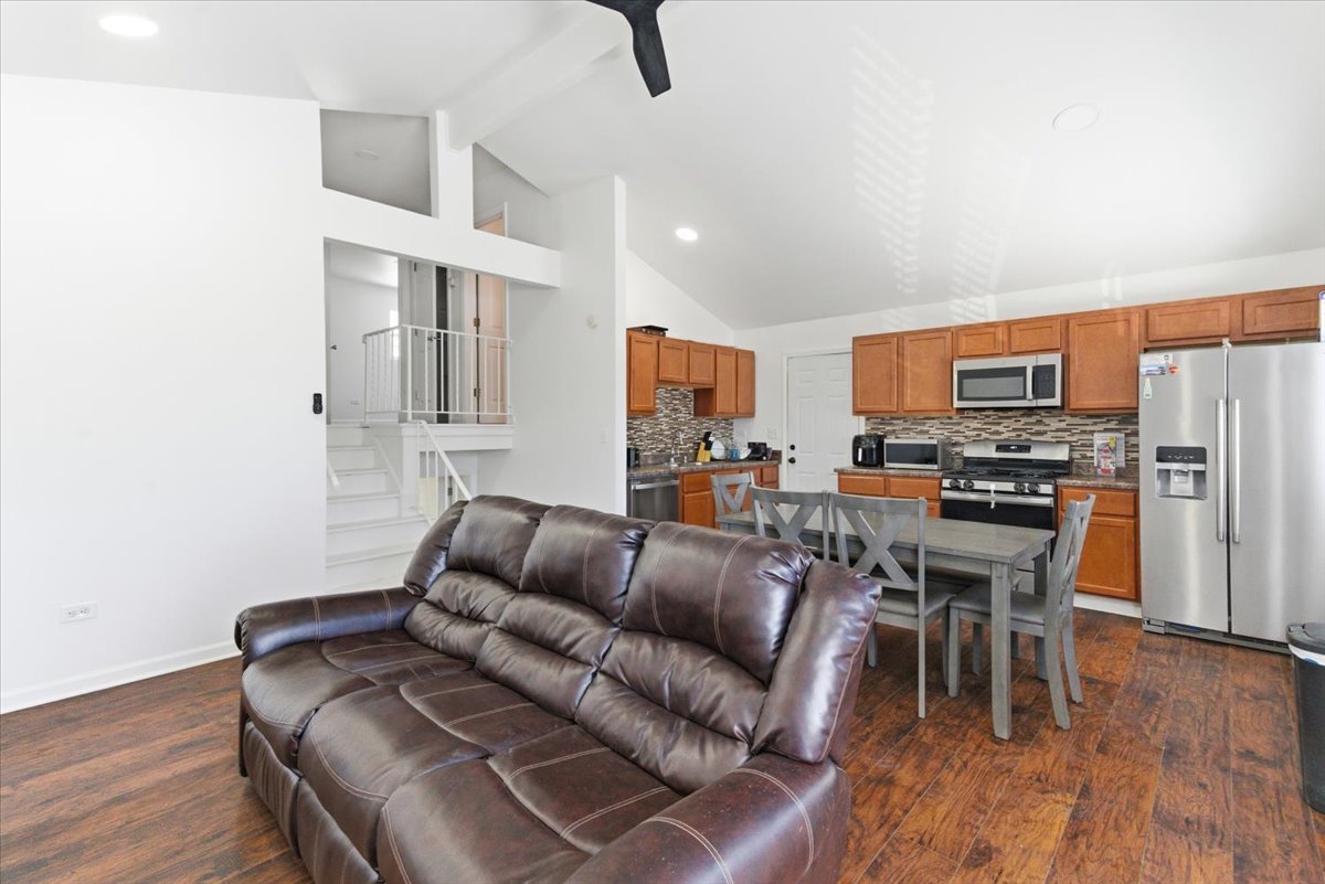 1526 Ridgeway Avenue