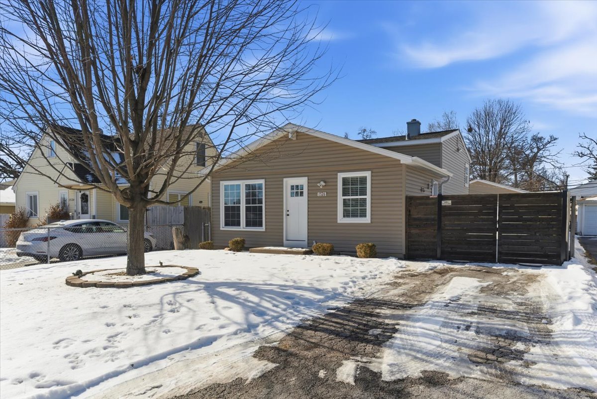 1526 Ridgeway Avenue