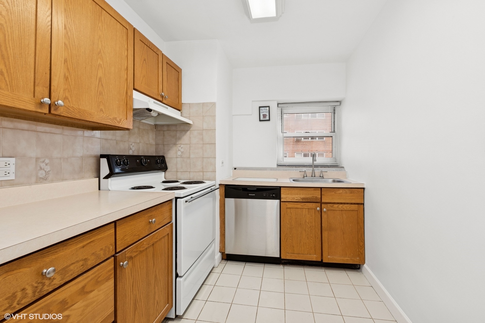 4960 N Marine Drive 710