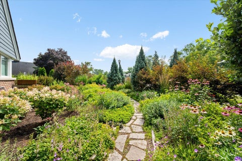 Tiny photo for 3333 Payne Street, Evanston, IL 60201 (MLS # 12711846)