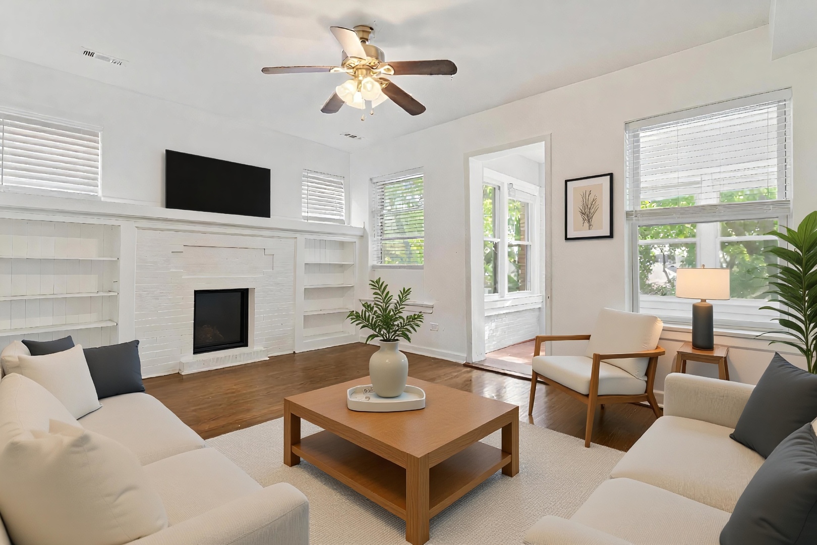Properties 2 8014 S Justine Street