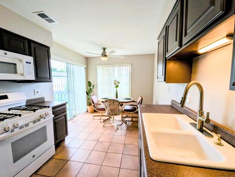 Tiny photo for 9318 Montgomery Drive #9318, Orland Park, IL 60462 (MLS # 12706269)