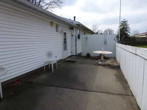 Tiny photo for 3 Deerefield Court, Clinton, IL 61727 (MLS # 12613680)