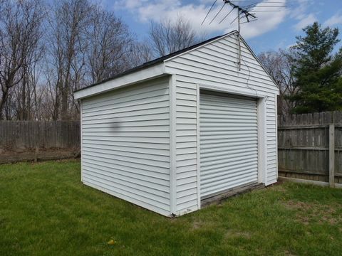 Tiny photo for 3 Deerefield Court, Clinton, IL 61727 (MLS # 12613680)