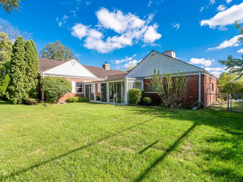 Tiny photo for 258 W Highland Drive, Chicago Heights, IL 60411 (MLS # 12492139)