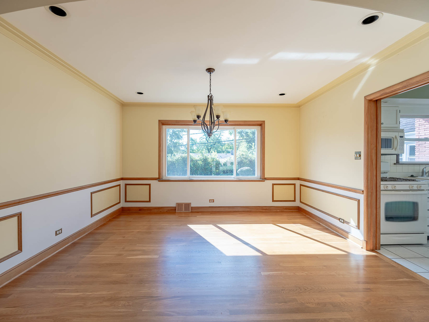 258 W Highland Drive