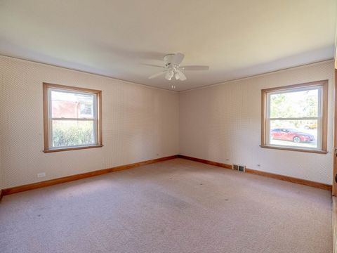 Tiny photo for 258 W Highland Drive, Chicago Heights, IL 60411 (MLS # 12492139)