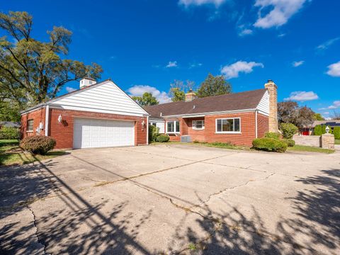 Tiny photo for 258 W Highland Drive, Chicago Heights, IL 60411 (MLS # 12492139)
