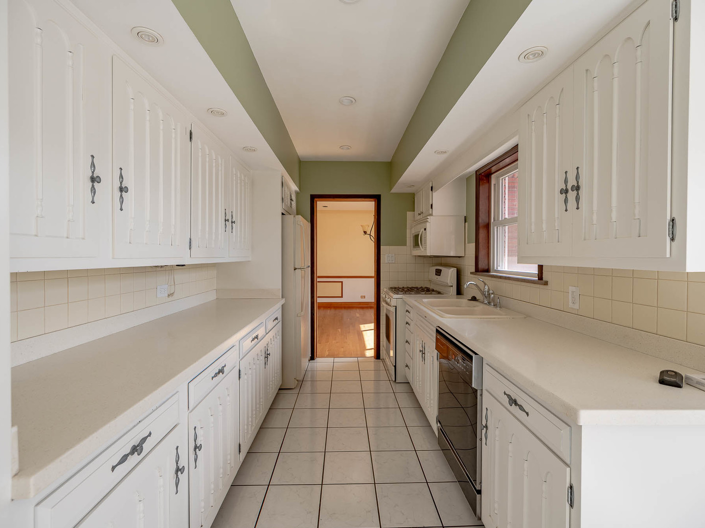 258 W Highland Drive