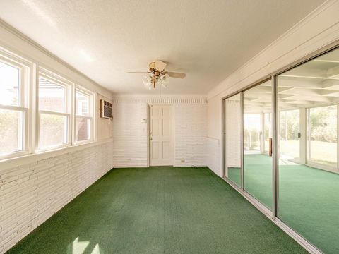 Tiny photo for 258 W Highland Drive, Chicago Heights, IL 60411 (MLS # 12492139)