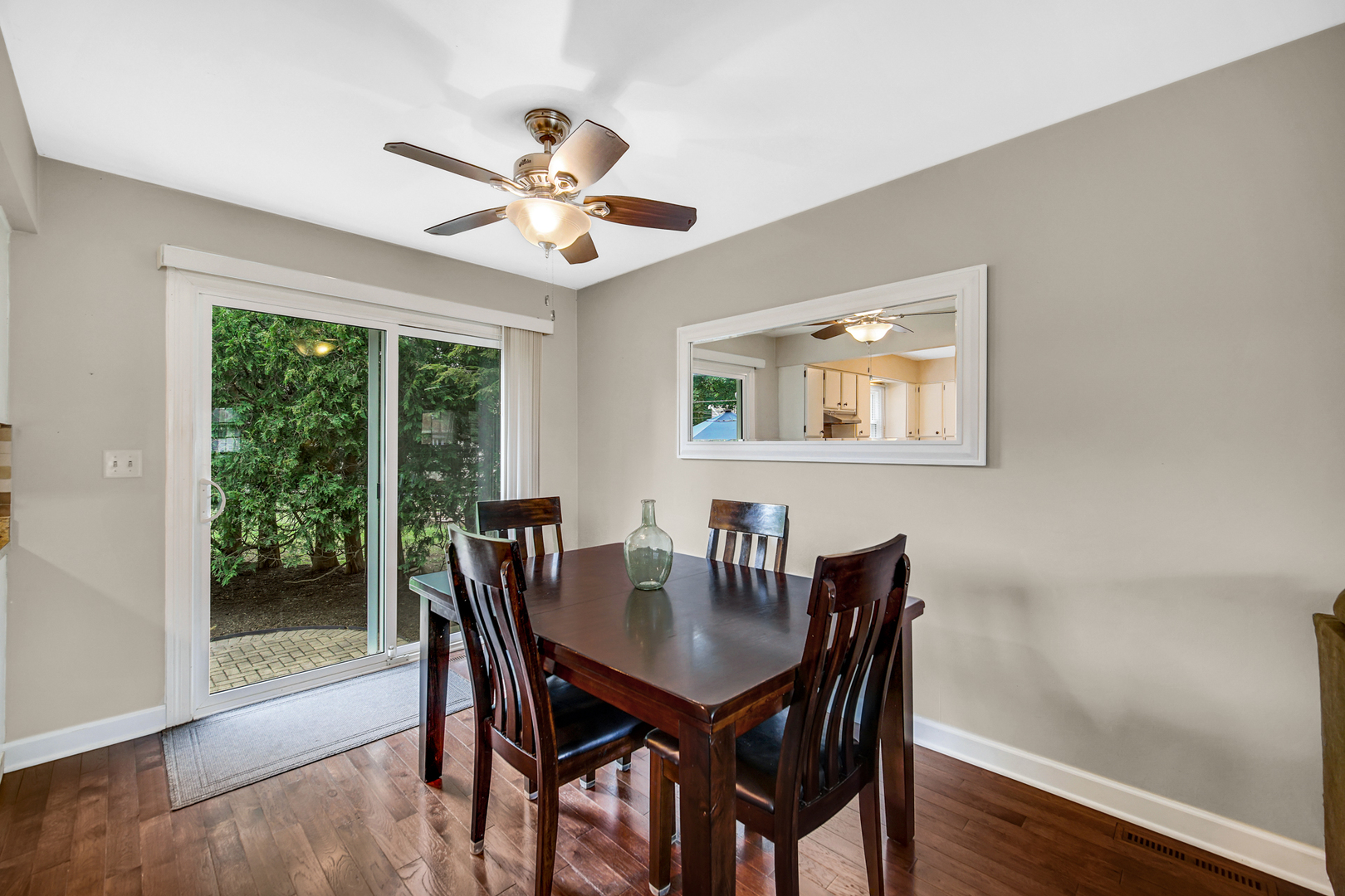 1904 Burr Oak Lane