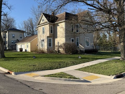 Photo of 304 Avenue D, Rochelle, IL 61068 (MLS # 12621055)
