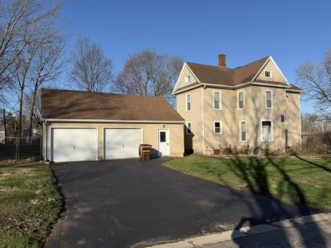 Tiny photo for 304 Avenue D, Rochelle, IL 61068 (MLS # 12621055)