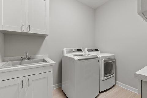 Tiny photo for 13101 Eliza Court, Lemont, IL 60439 (MLS # 12472076)