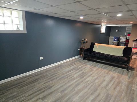 Tiny photo for 15035 Harding Avenue, Midlothian, IL 60445 (MLS # 12574302)