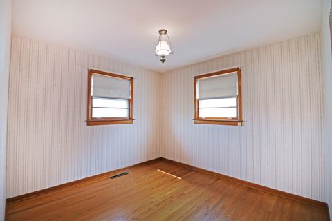Tiny photo for 6027 Washington Street, Chicago Ridge, IL 60415 (MLS # 12617739)