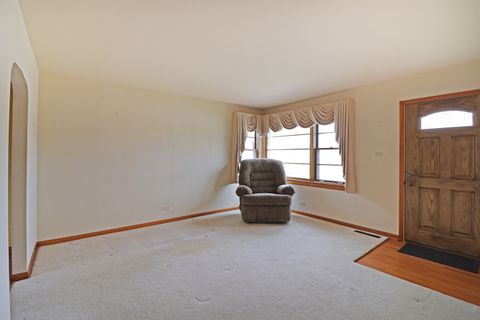 Tiny photo for 6027 Washington Street, Chicago Ridge, IL 60415 (MLS # 12617739)