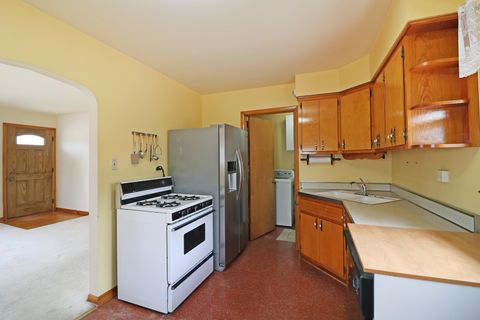 Tiny photo for 6027 Washington Street, Chicago Ridge, IL 60415 (MLS # 12617739)