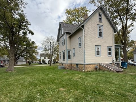 Tiny photo for 201 N Meadow Street, Grant Park, IL 60940 (MLS # 12504720)