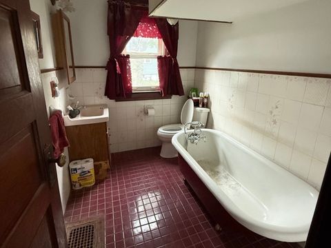 Tiny photo for 201 N Meadow Street, Grant Park, IL 60940 (MLS # 12504720)