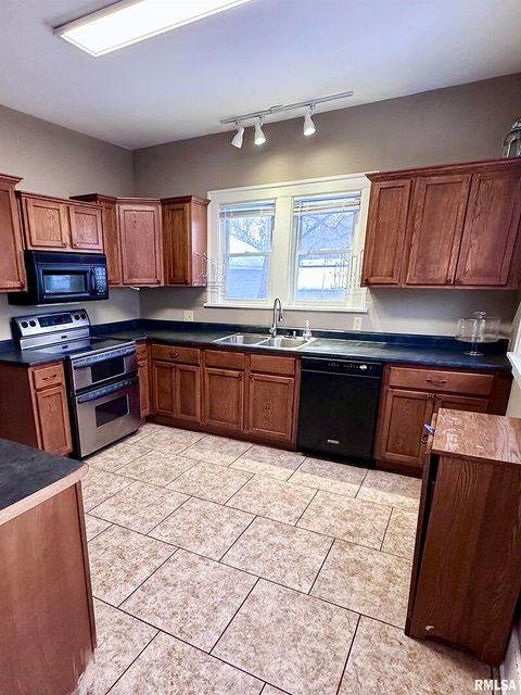 Tiny photo for 1611 25TH Street, Moline, IL 61265 (MLS # QC4269956)