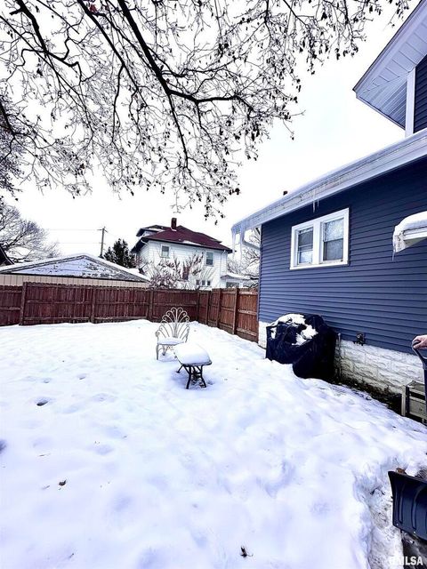Tiny photo for 1611 25TH Street, Moline, IL 61265 (MLS # QC4269956)